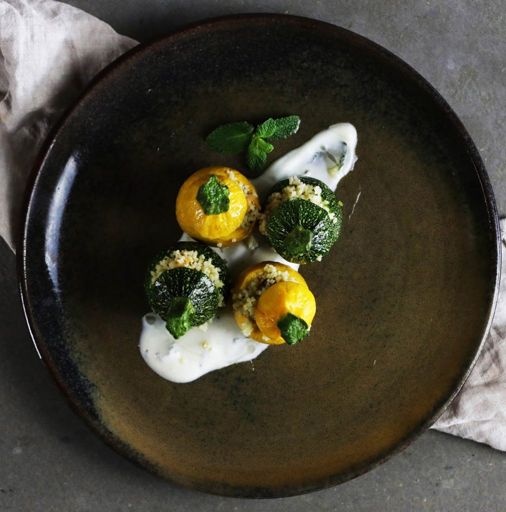 Receta de calabacín luna relleno de cuscus y yoligur de menta Ametller Origen