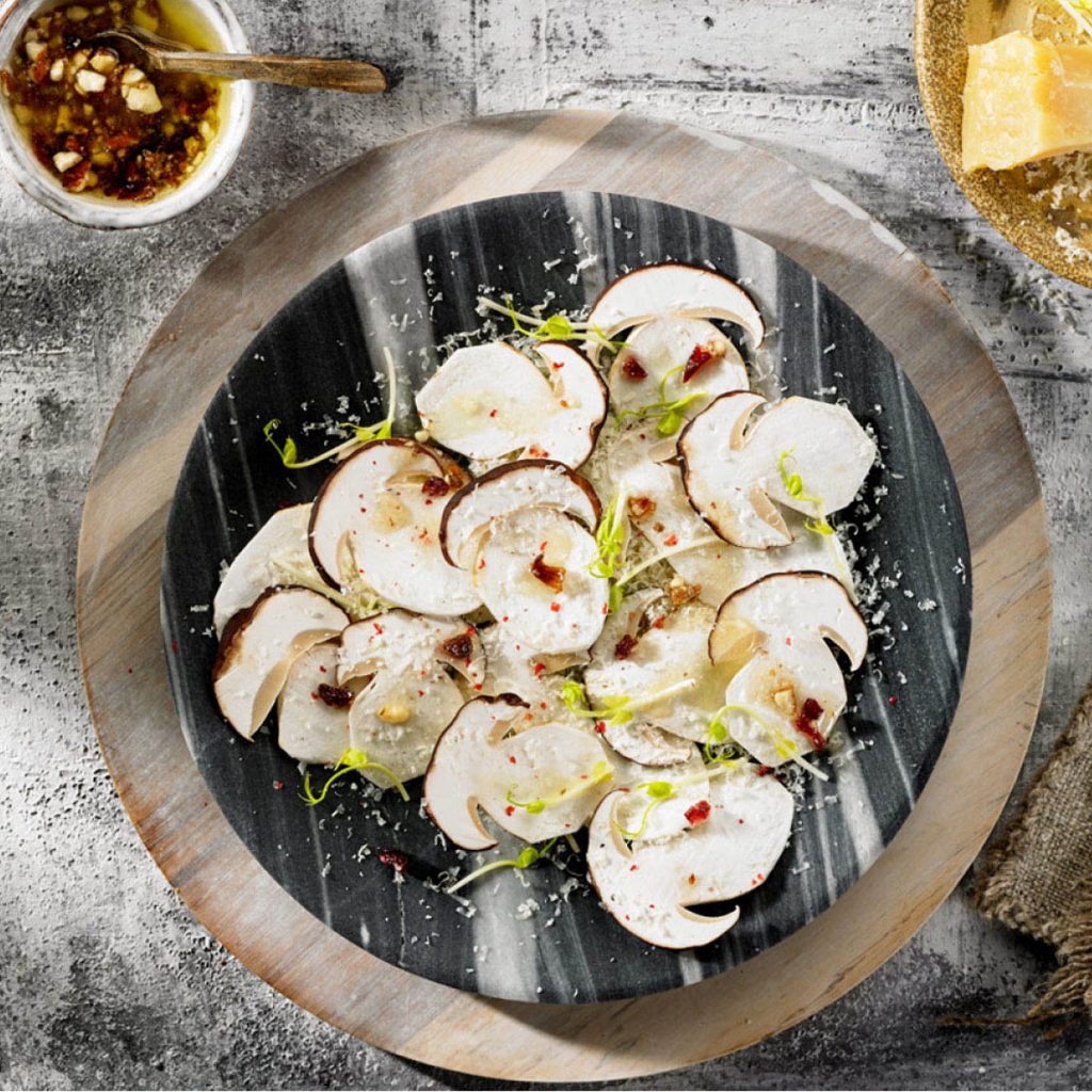 receta-ametller-origen-carpaccio-de-ceps-con-parmesano-y-vinagreta-de-avellanas